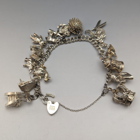 1976 British vintage sterling silver charm bracelet 67g